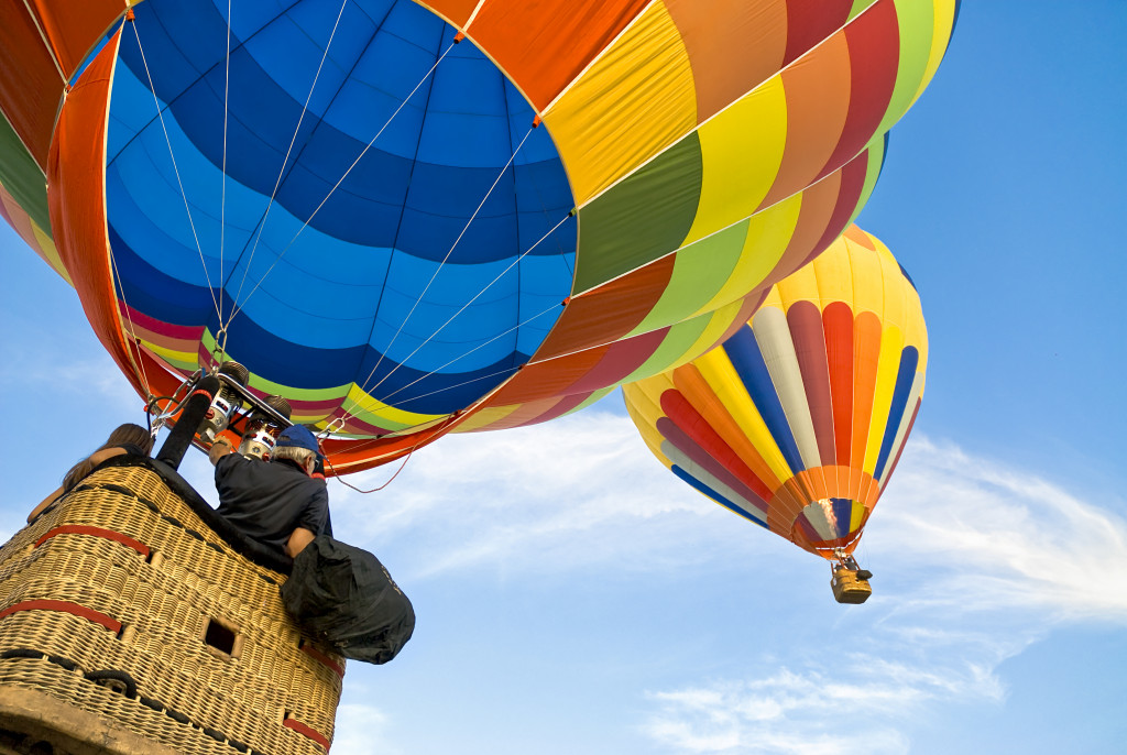 couple on a hot air balloon